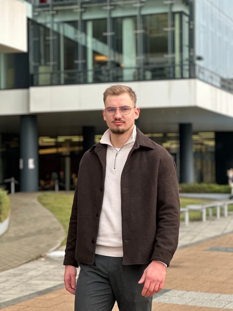 Дмитро — CEO · OPORA digital